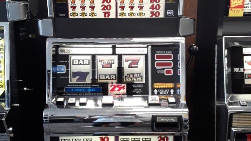 Triple Gold slot game by IGT